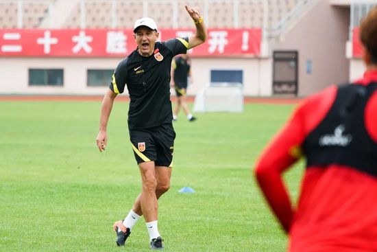 纳塔在比尤