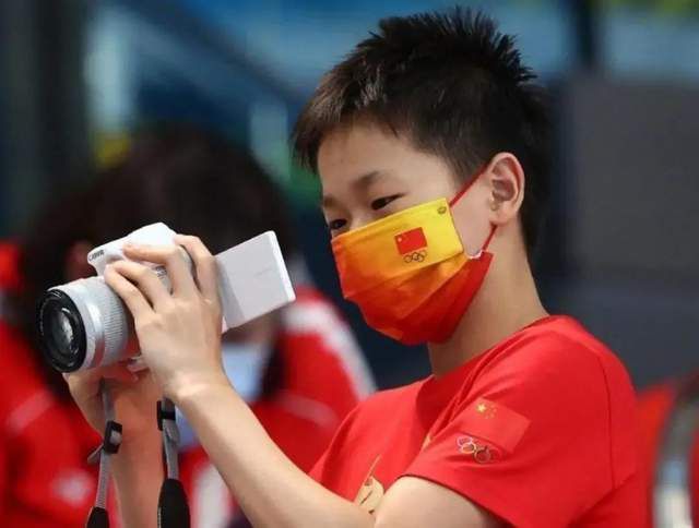 亚洲精品乱码久久久久久蜜桃图片